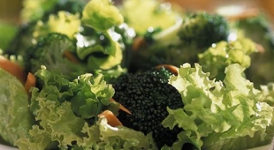 10 loại rau trộn salad ngon nhất